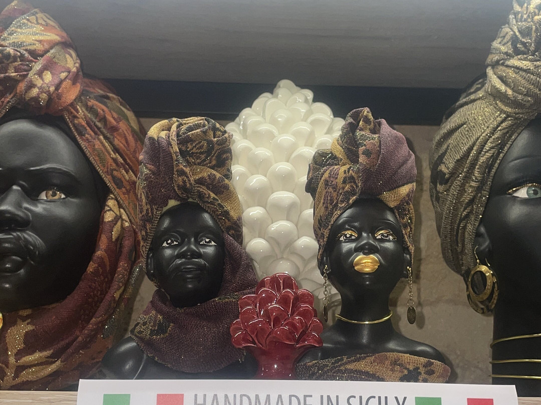 Aretusa Ceramiche  & Souvenir-锡拉库扎必去景点