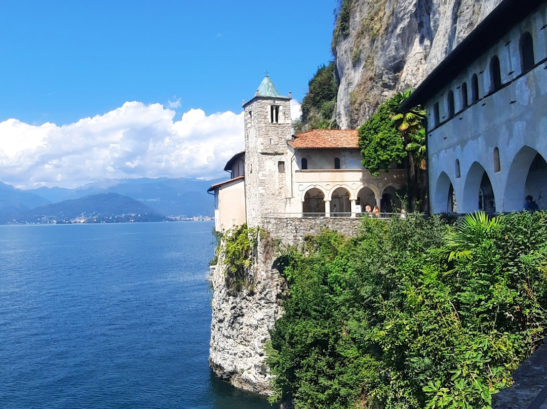 Eremo di Santa Caterina del Sasso-Leggiuno必去景点