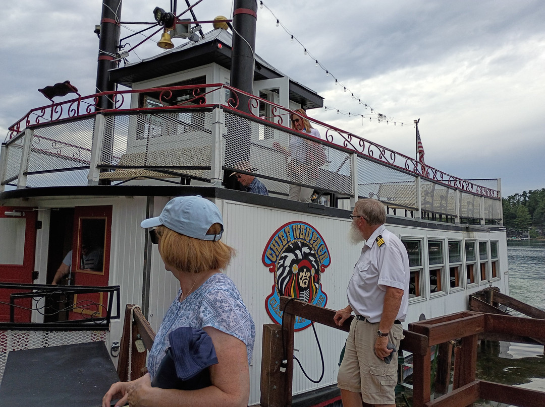 Clear Water Harbor Boat Cruises-Waupaca必去景点