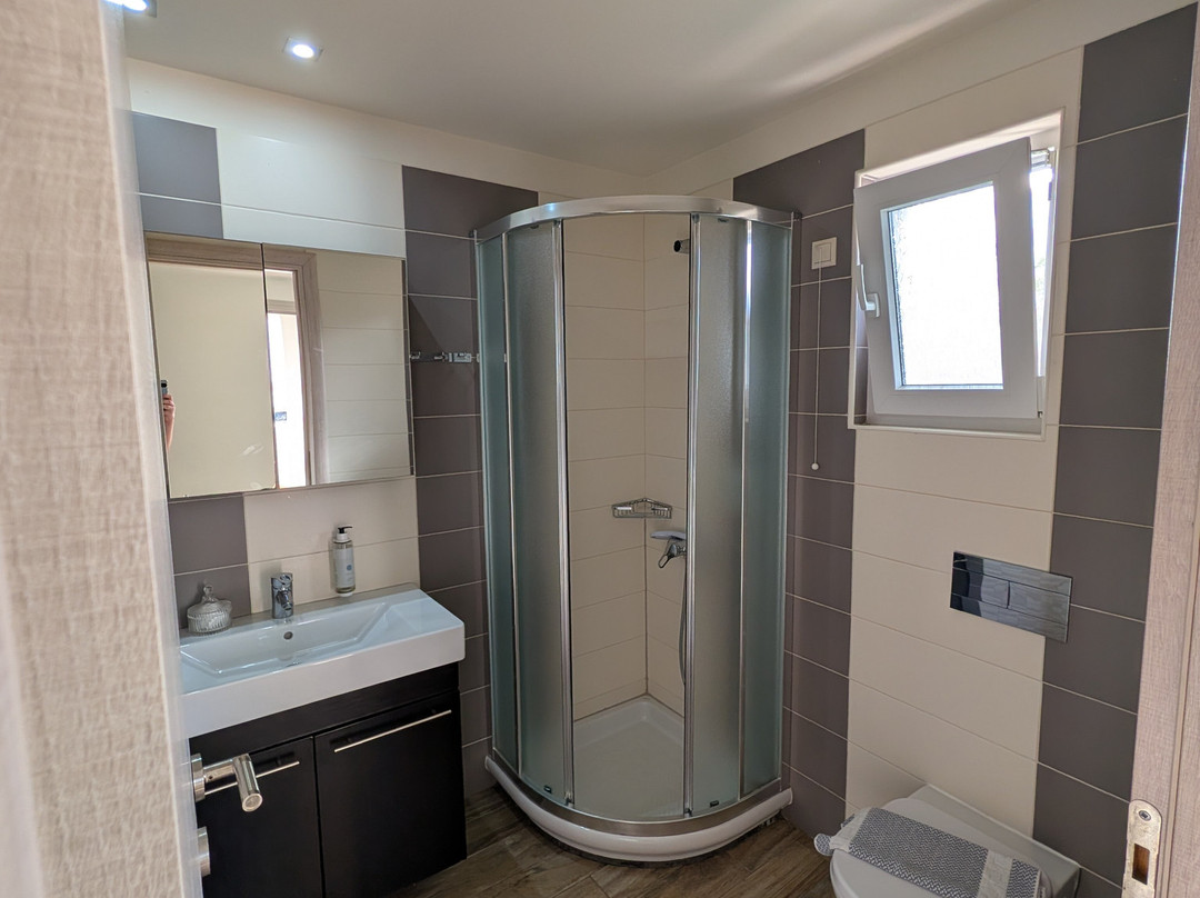 Aggelos Apartments & Deluxe Studios主图