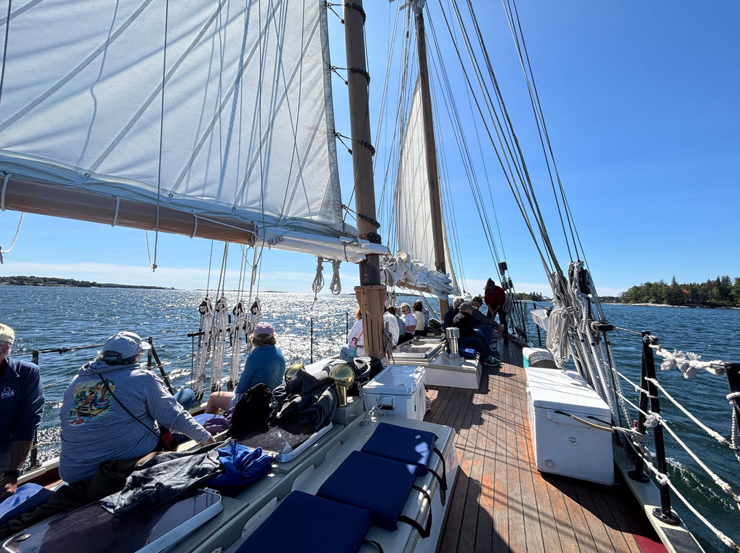 Schooner Eastwind-布斯贝港必去景点