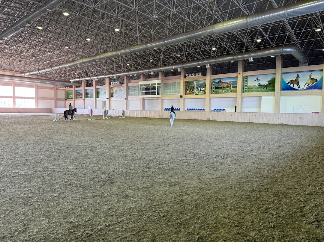 Ashgabat hippodrome-阿什哈巴德必去景点