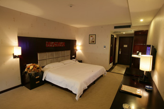 花园假日酒店(桂林两江四湖理工大学店)主图