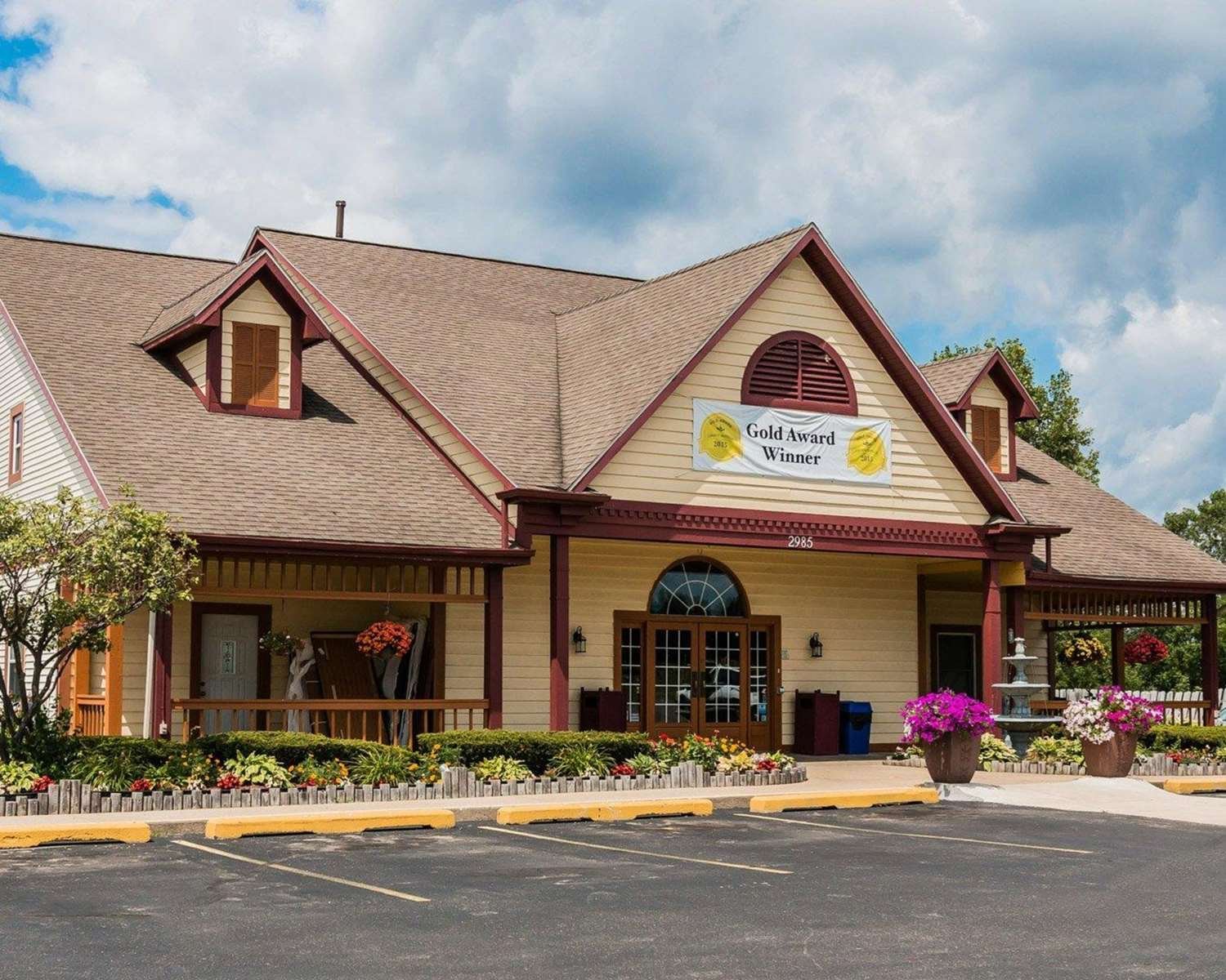Econo Lodge & Suites-官方