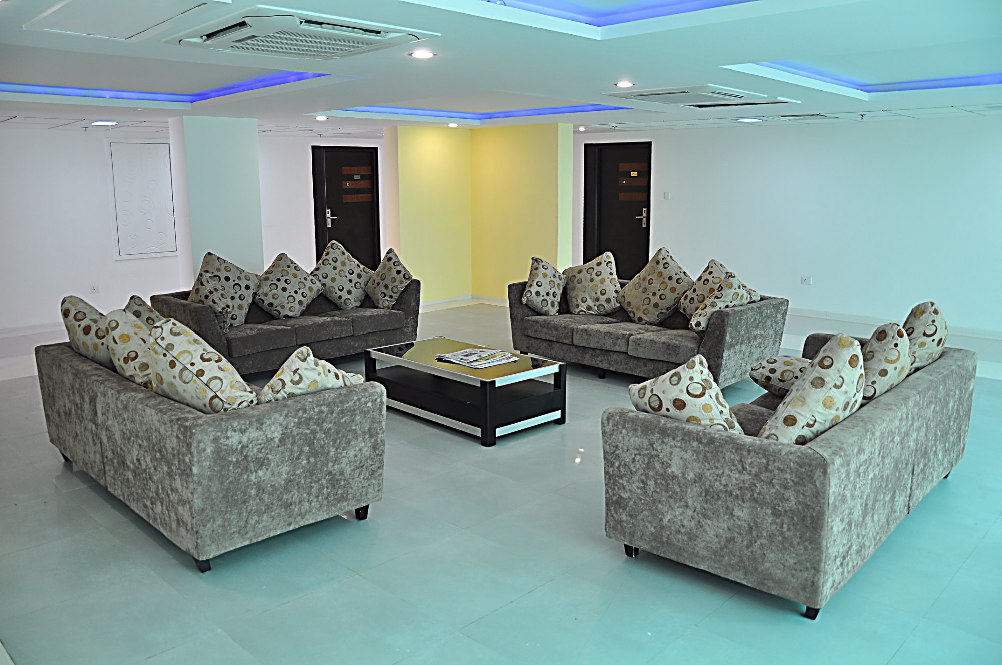Falcons Nest Hotel-官方