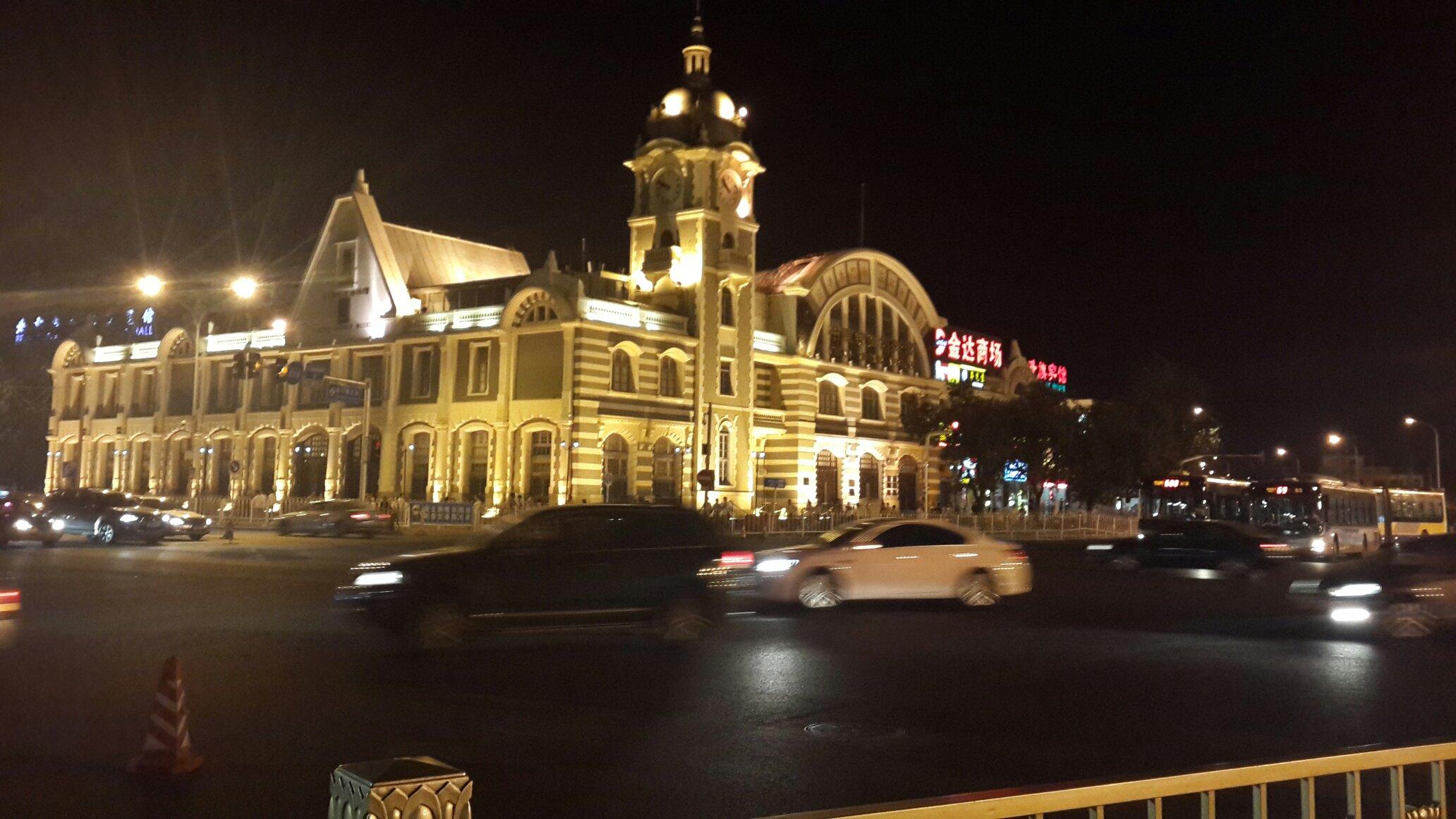 黄河源假日饭店-客卧