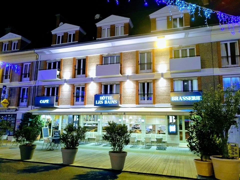 Les Bains-官方