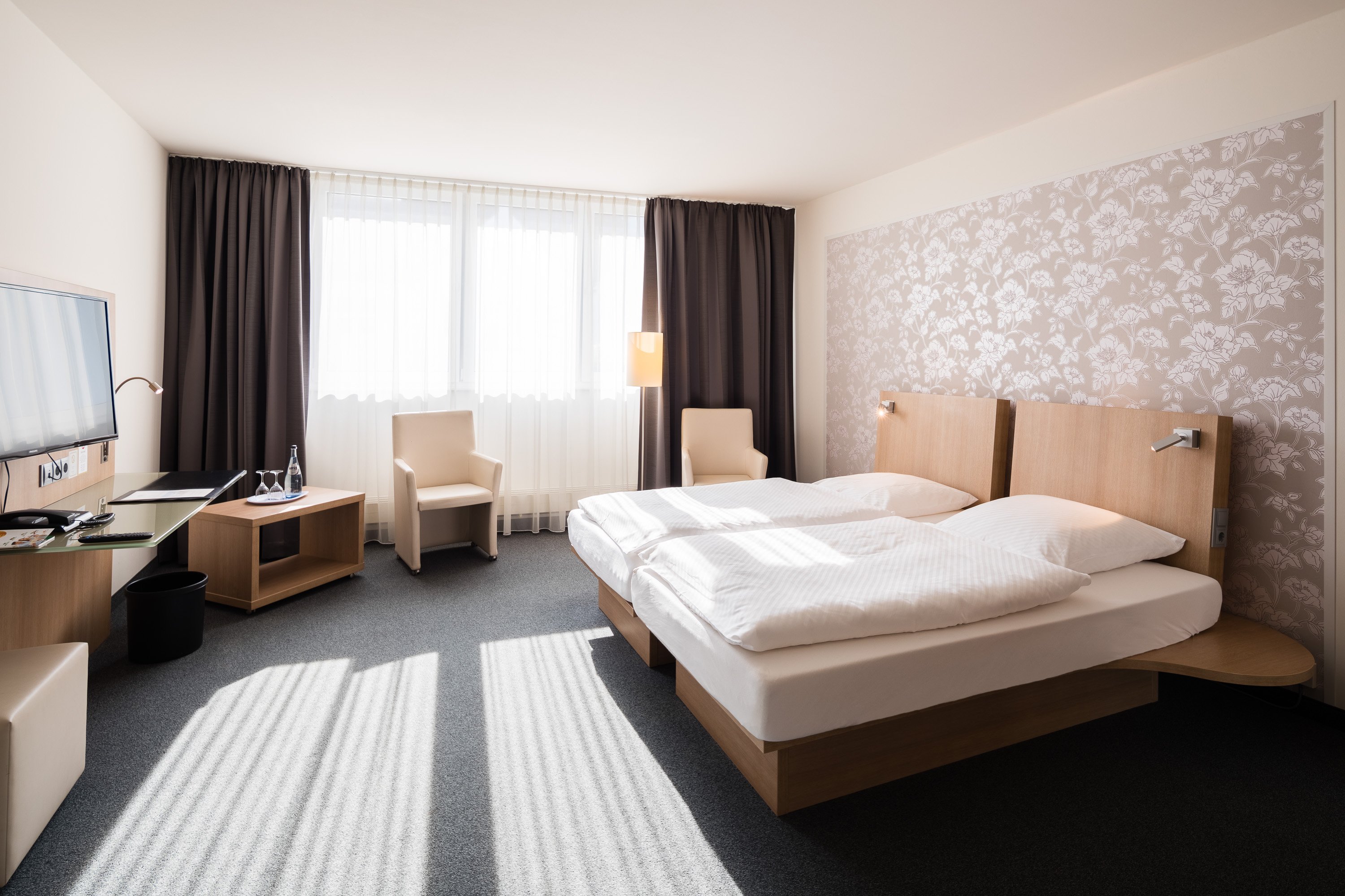 Tholes Am Allerpark Verden-官方