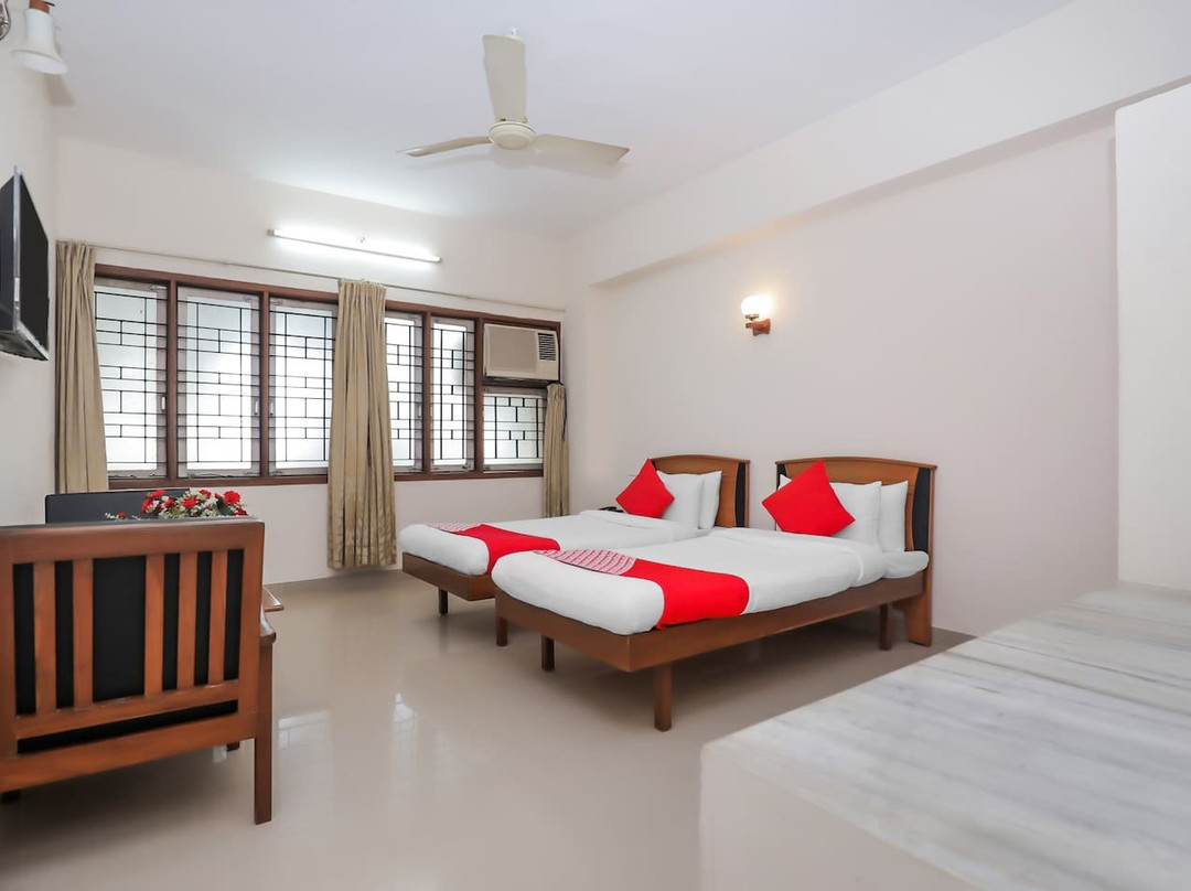 OYO 17278 Hotel Srinivas