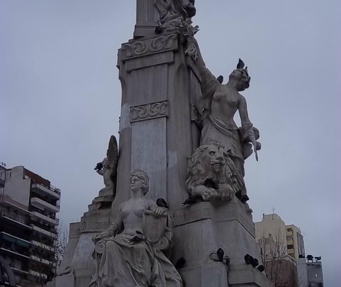 Monumento a Nicolas Avellaneda