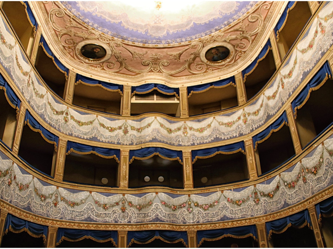 Teatro Angelo Mariani景点图片