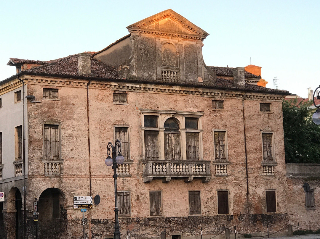 Villa Fracanzani di Via Giuseppe Garibaldi