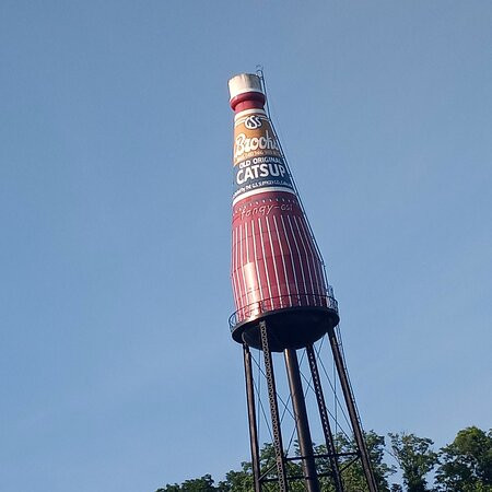 World's Largest Catsup Bottle-科林斯维尔必去景点
