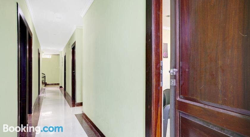 OYO Flagship 76059 Malabar Plaza Residency Kakkanad - Moca