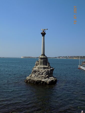 Monument to the sunken ships景点图片