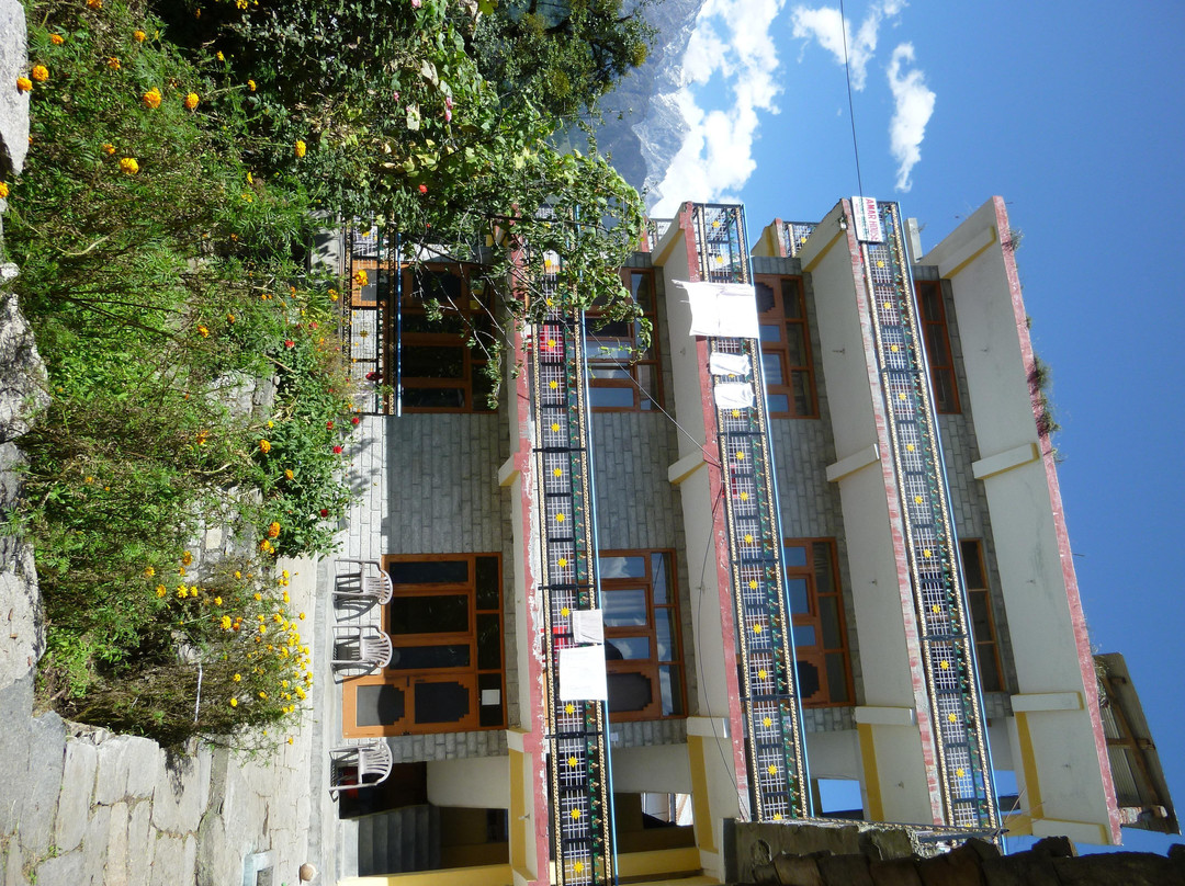 Himalayan Mountain Sojourns