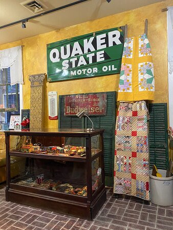 Firehouse Antiques-New Harmony必去景点