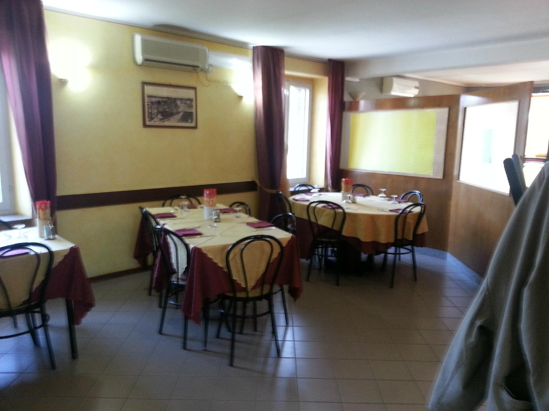 Portalbera餐馆和美食-Ristorante Vecchio Ponte