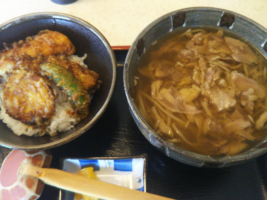 山形の肉そば屋