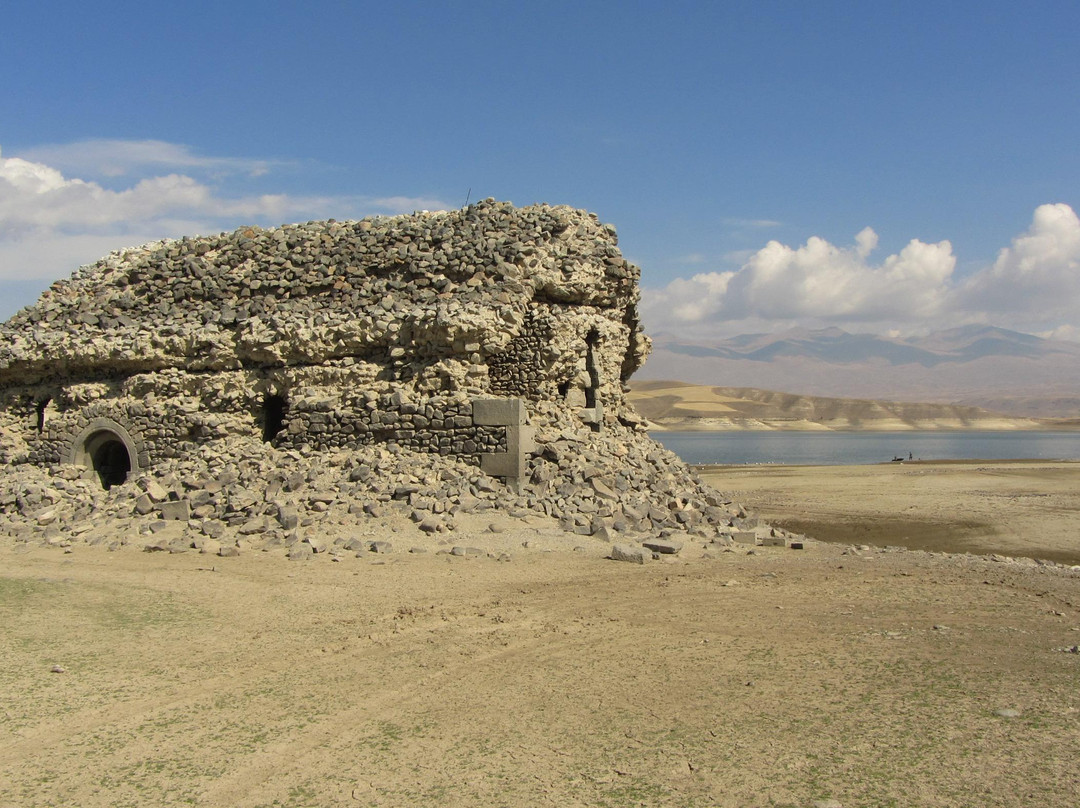 Tatev旅游景点-Church of St. Garabed in Tolors