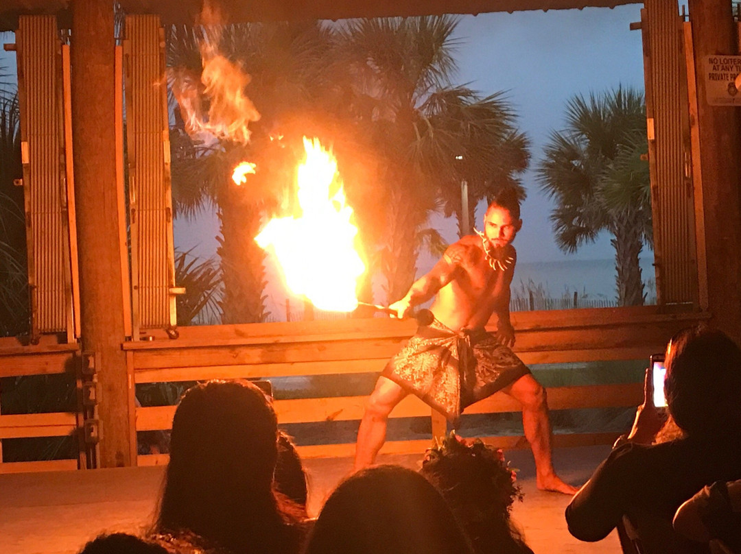Polynesian Fire-美特尔海滩必去景点