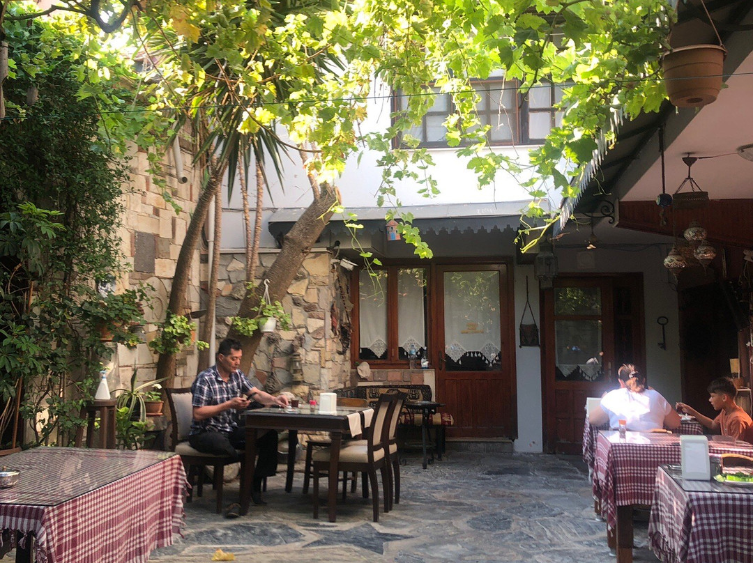 Urla Tarihi Han Otel
