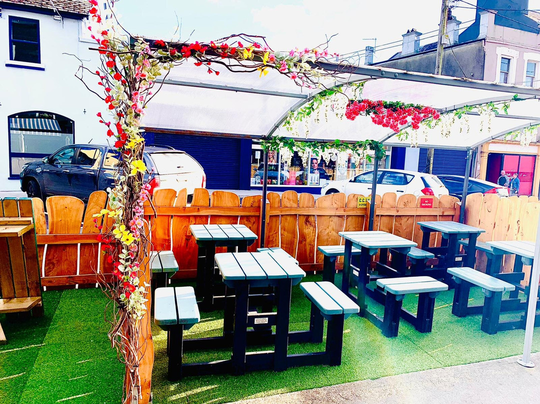Teaseys Bistro