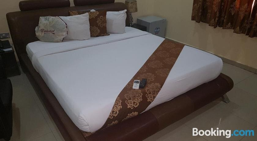 Apapa酒店住宿-Mayors & Diplomat Suites