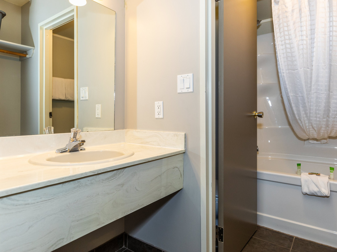 Red Tree Lodge主图