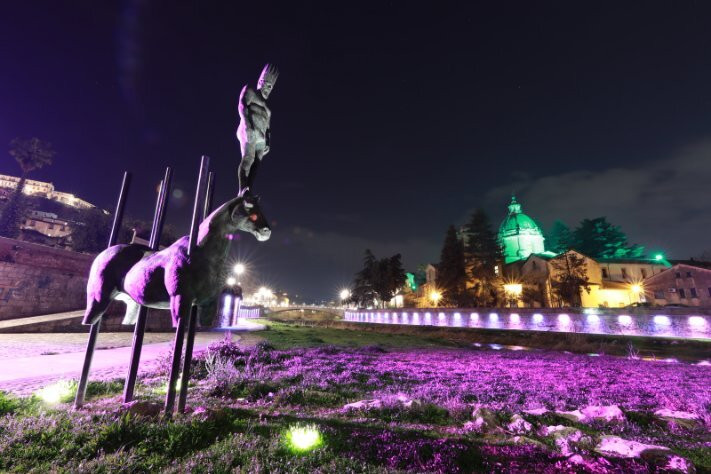 Monumento A Re Alarico景点图片