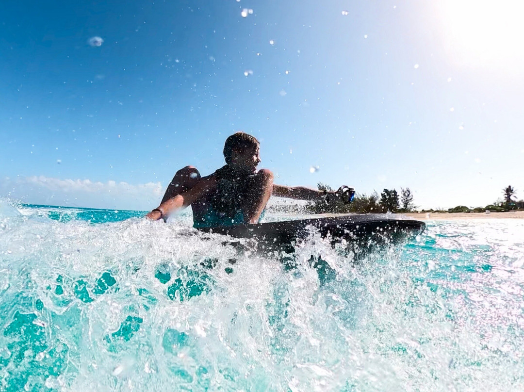 ESURF TCI - Electric Surfboard Rental-普罗维登西亚莱斯必去景点