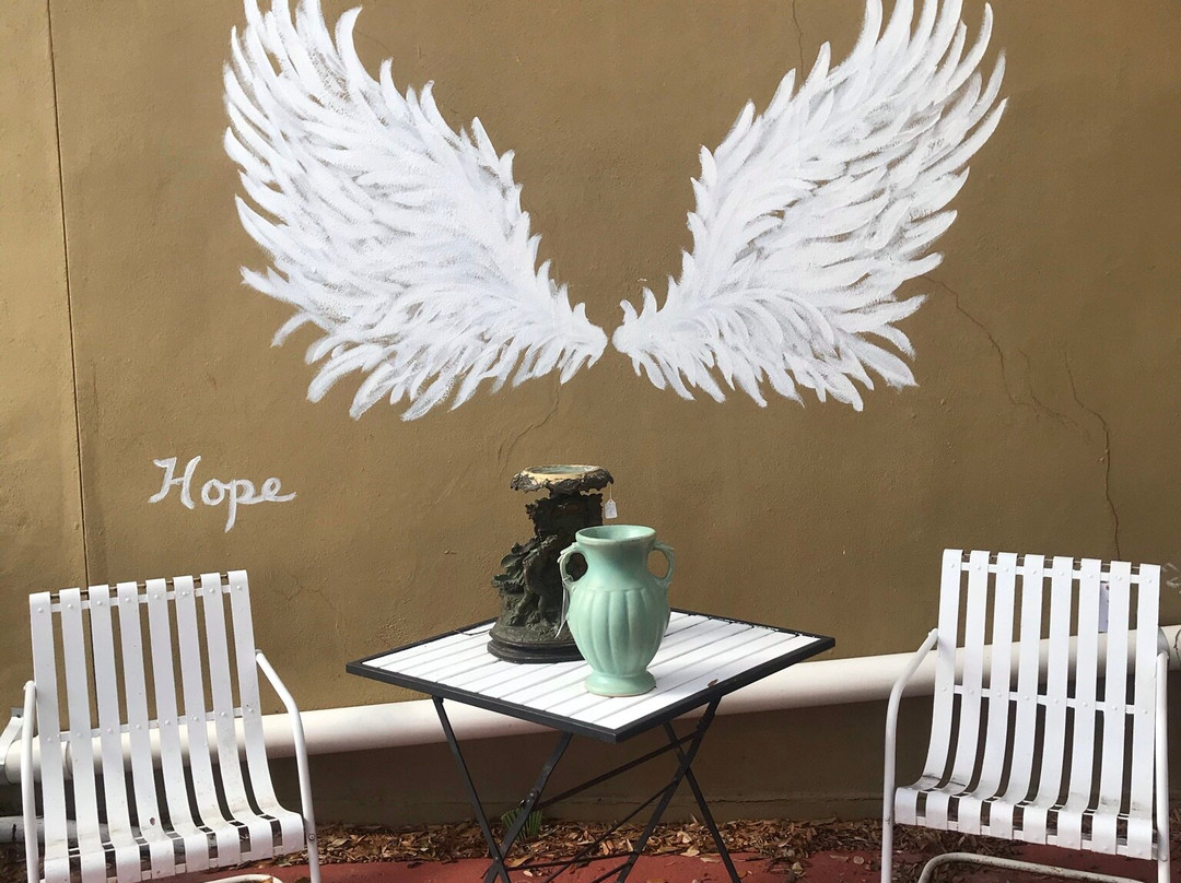 Court of Two Sisters-塔彭斯普林斯必去景点