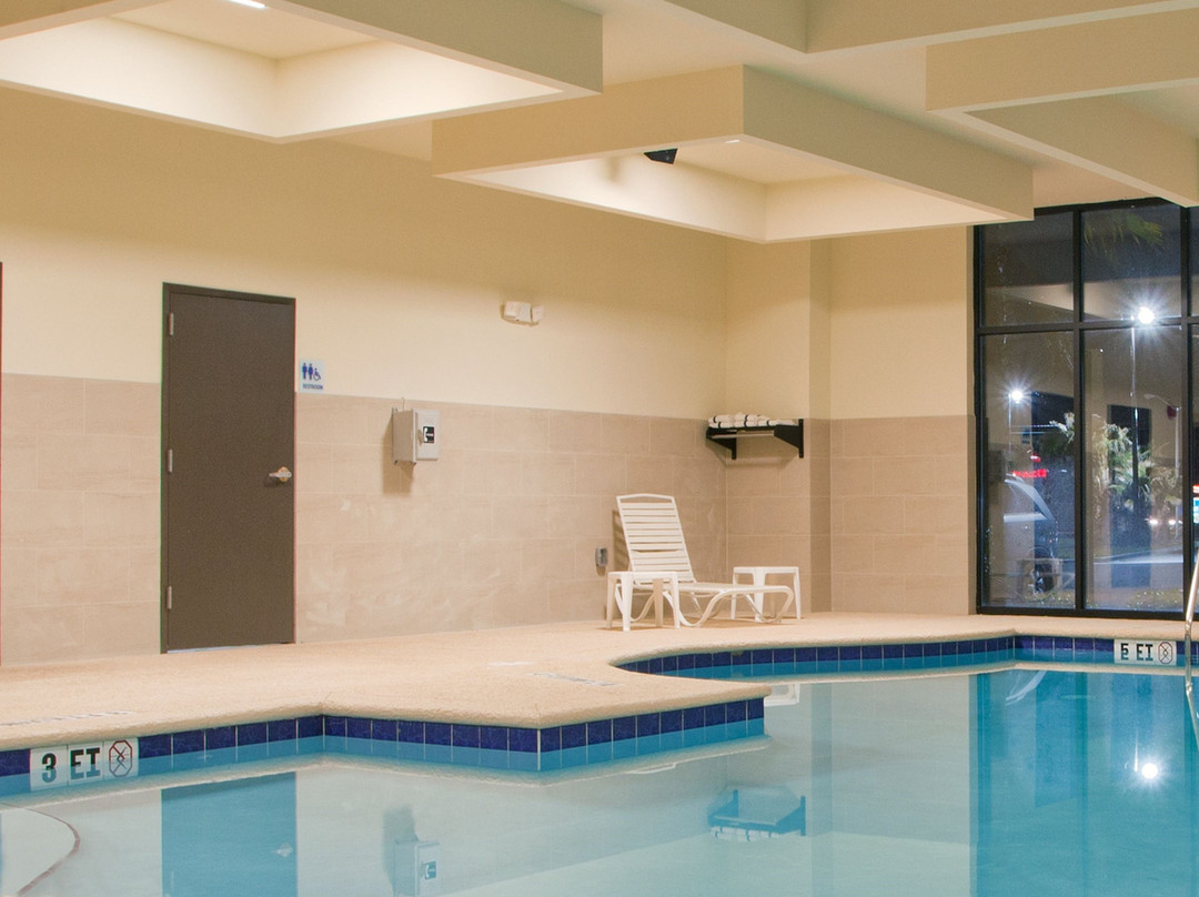 Holiday Inn Express & Suites Waycross by IHG主图