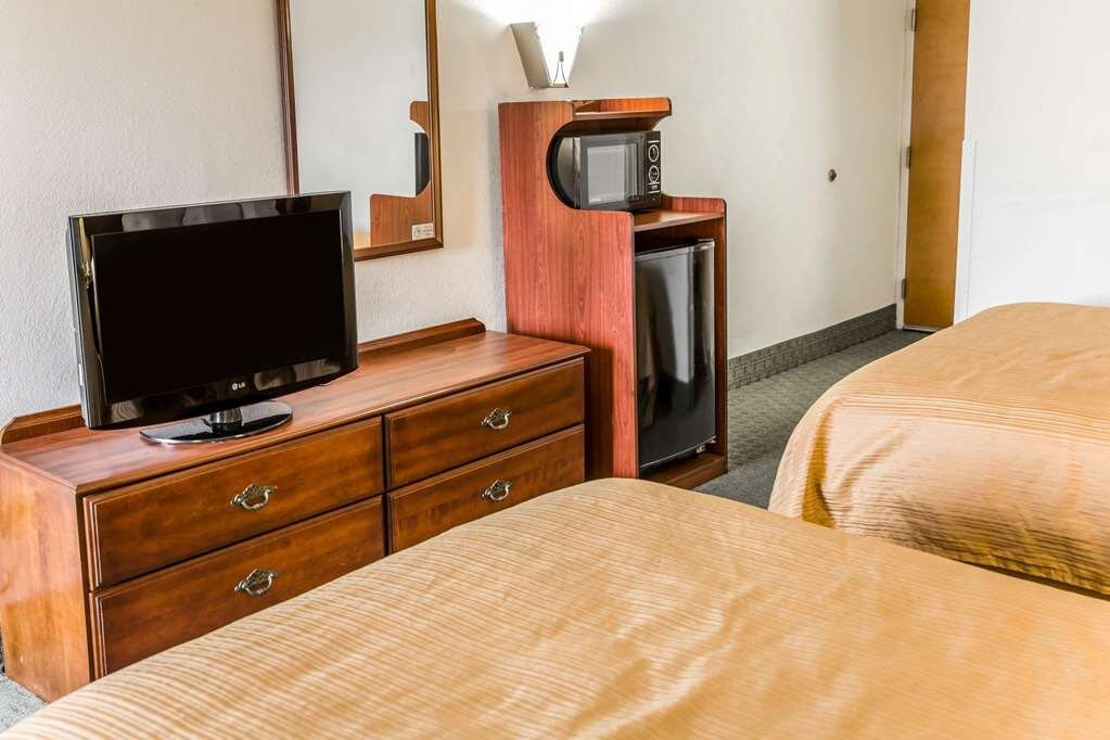 La Quinta Inn by Wyndham Fayetteville I-95主图