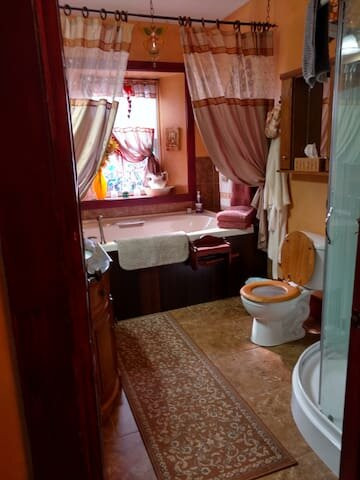 Crews on Inn to paradise suites Huntsville Ontario主图