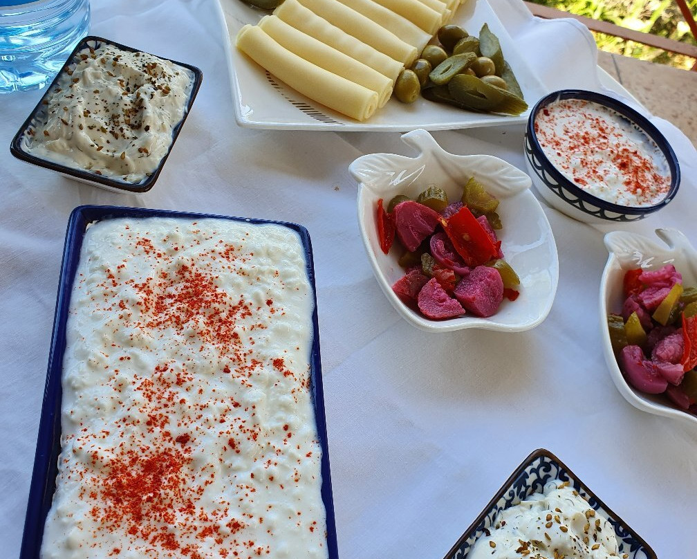 The Lowest Place On Earth主图