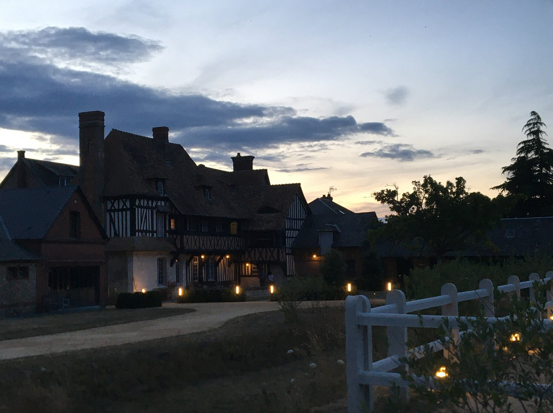 Le Manoir des Chevaux Dorés主图