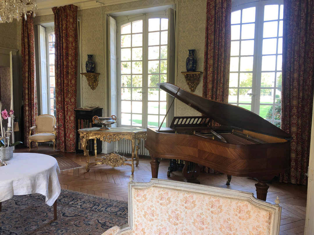 Château de la Giraudière主图