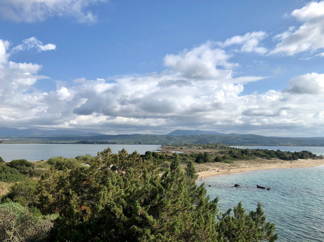 Divari Beach-Gialova必去景点