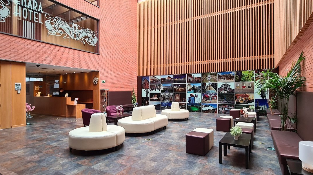 艾娜拉酒店主图