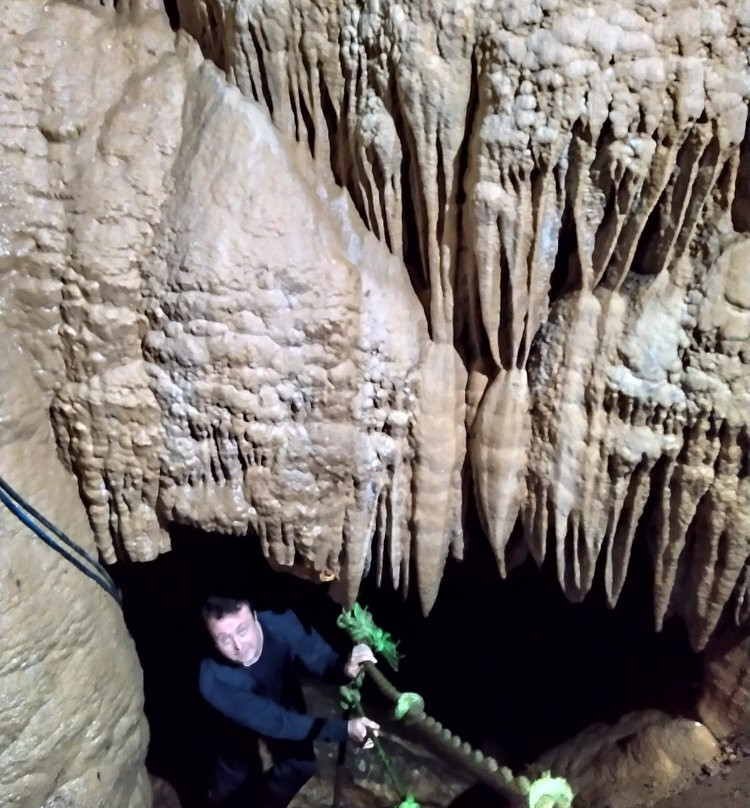 Cave Abrskila - Otapskaya Cave景点图片