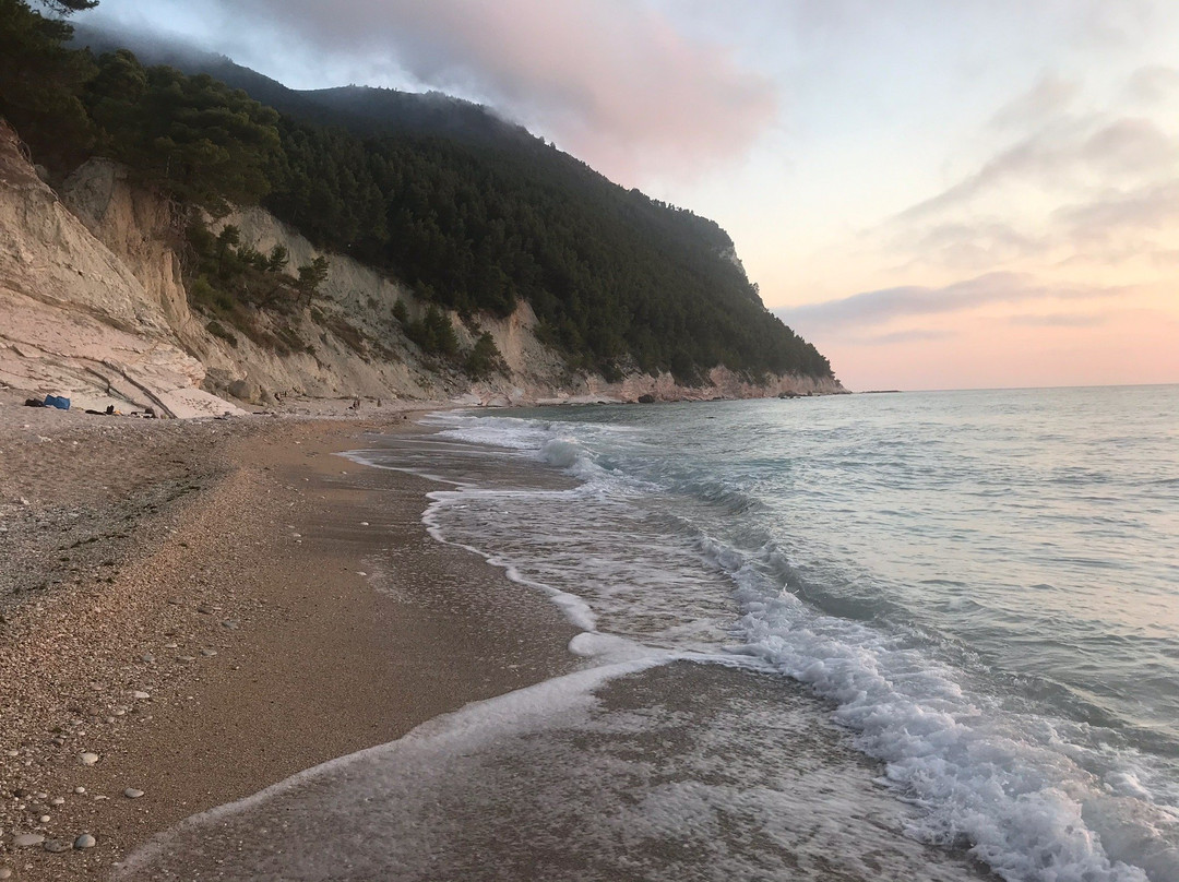 Stabilimento balneare da Roberto-Sirolo必去景点