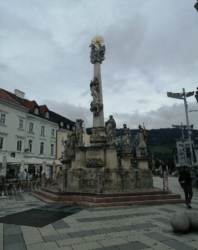 Hauptplatz-莱奥本必去景点