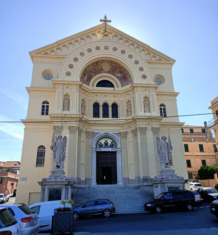 Basilica del Sacro Cuore di Gesù-Bussana必去景点