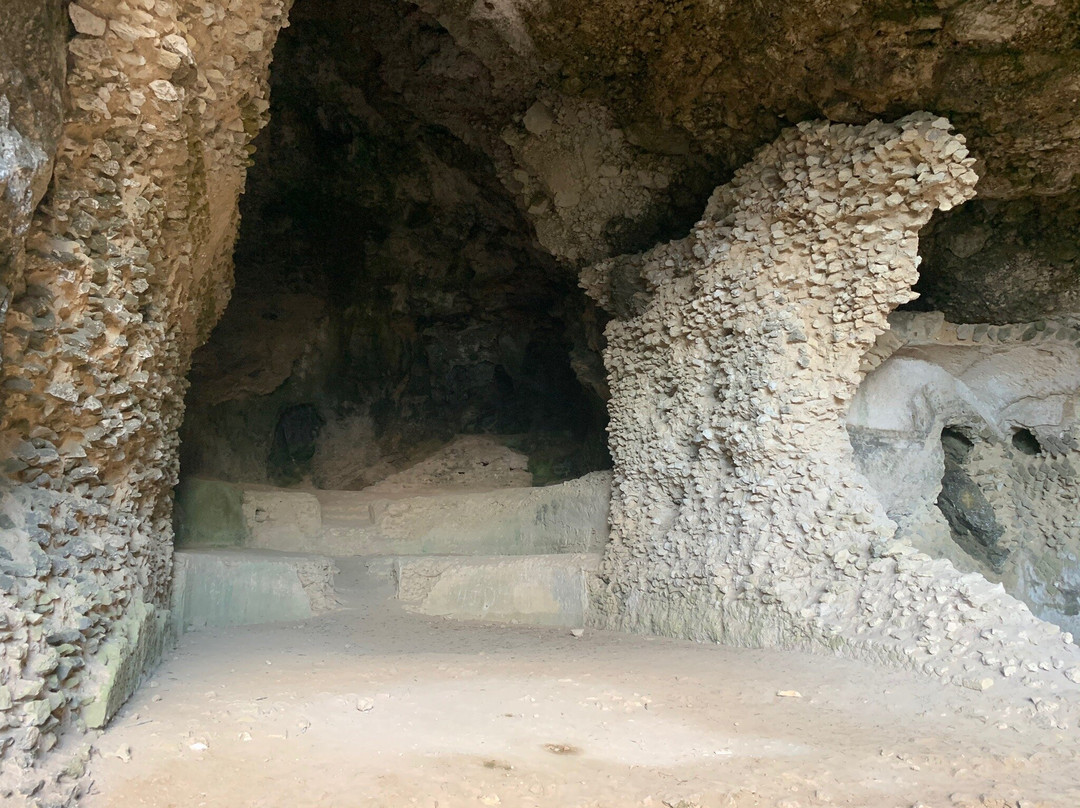 Grotta di Matromania-卡碧岛必去景点