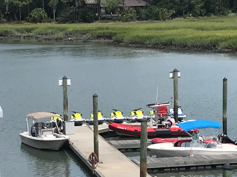 Island Water Sports-希尔顿头岛必去景点