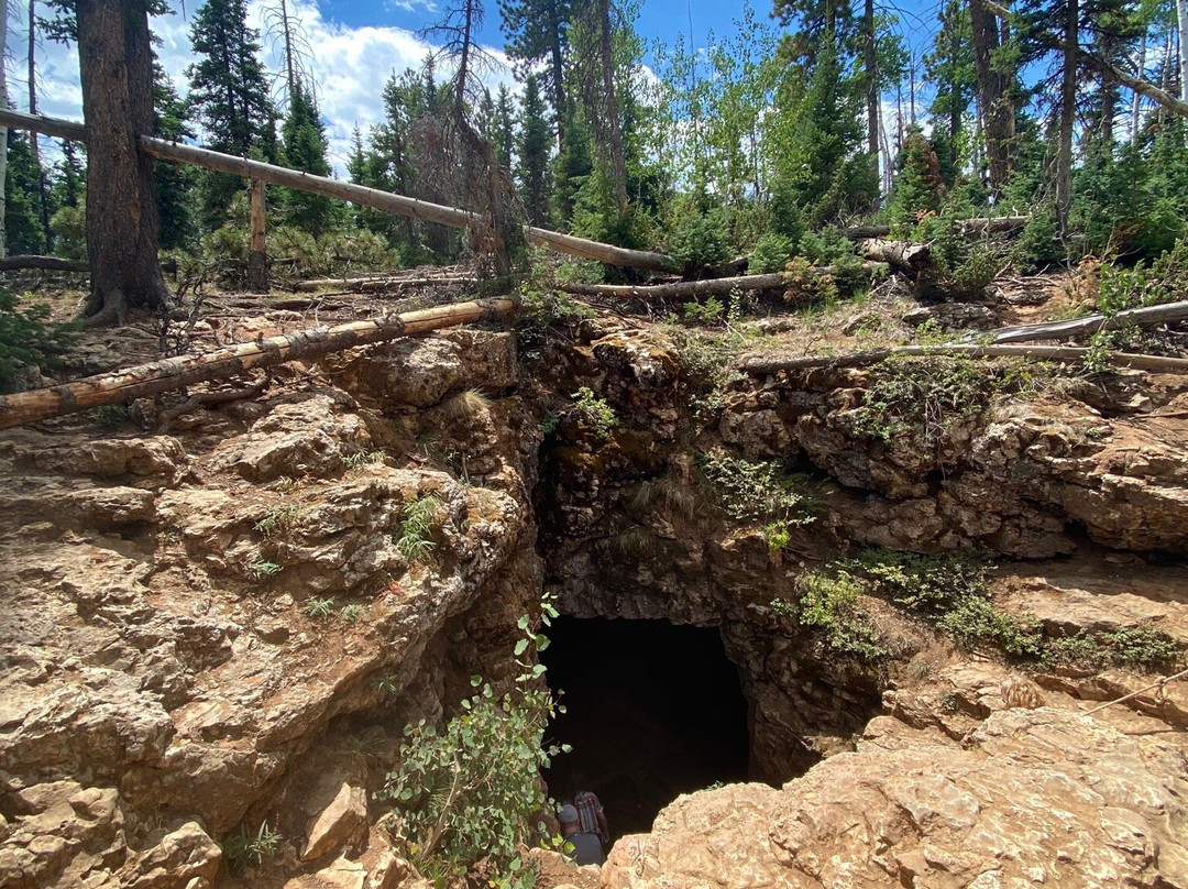 Ice Cave-Duck Creek Village必去景点