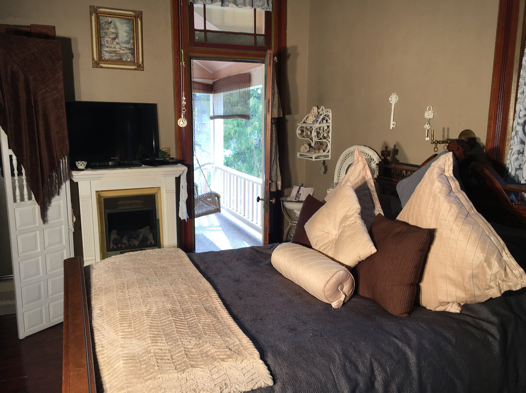 1884 Wildwood Bed and Breakfast Inn主图