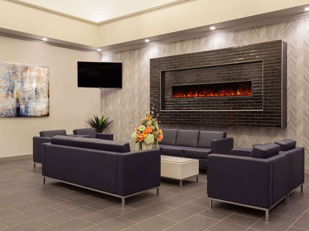 草原城温德姆华美达酒店主图