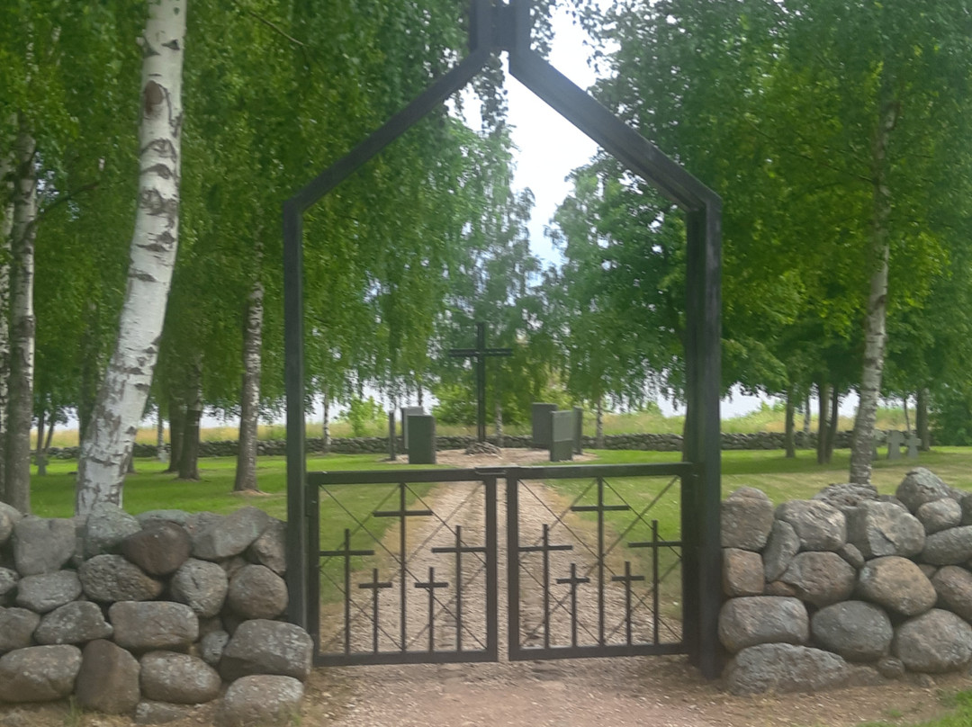 German Memorial Cemetery景点图片